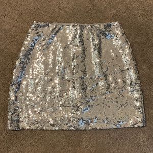 Beautiful Lined silver sequin mini skirt